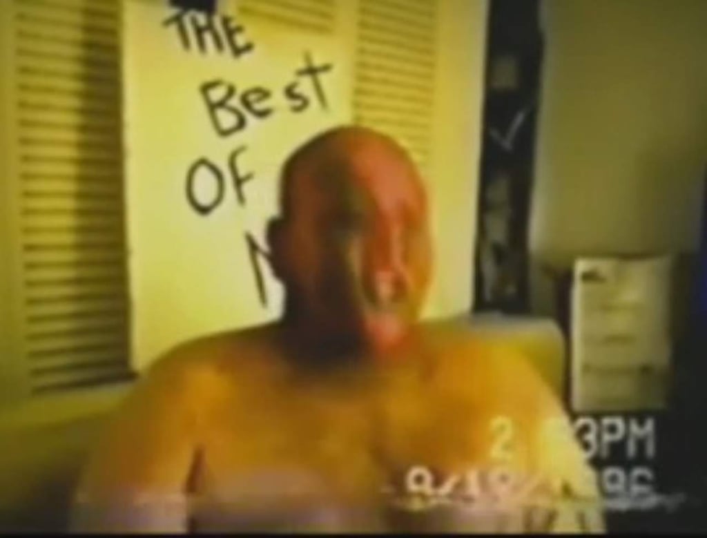 Su obsesión por Björk lo llevó al suicidio