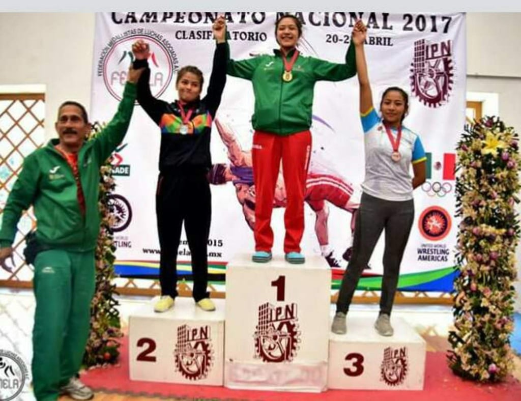 Luchadores de Coahuila se lucen en nacional