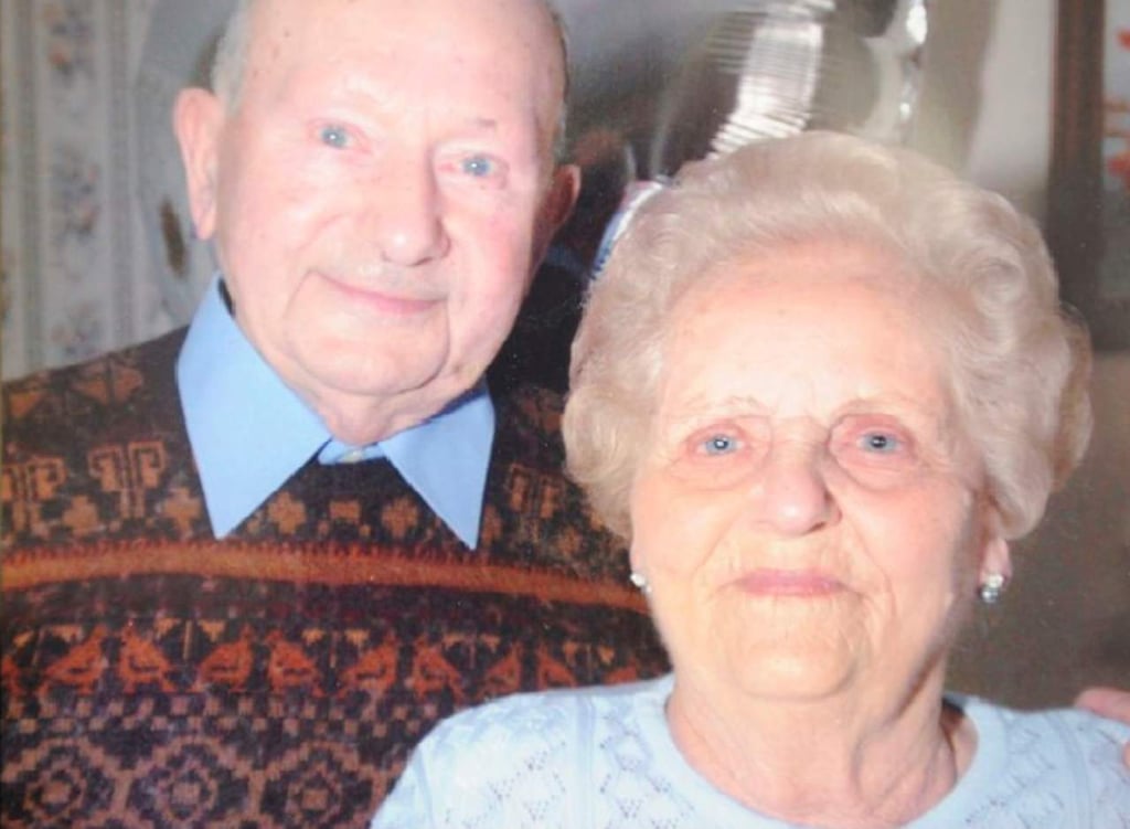 Tras 77 años juntos, pareja muere el mismo día
