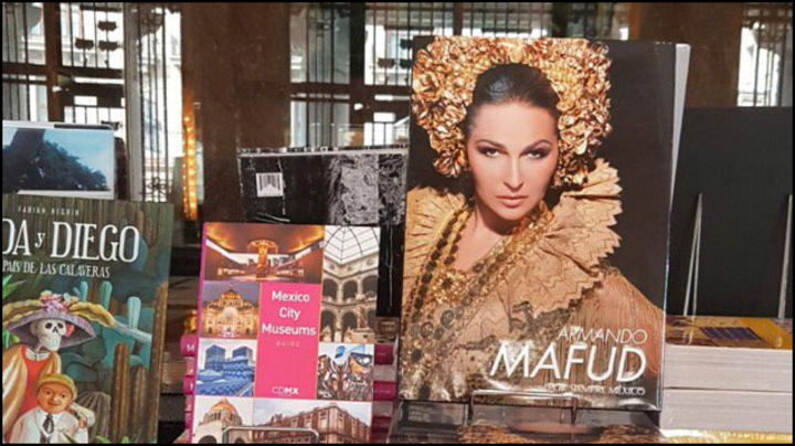 Mafud recorre 36 años de moda mexicana