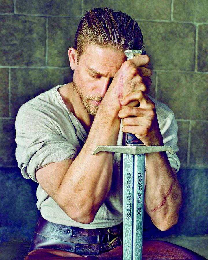 Reinventa al Rey Arturo en filme