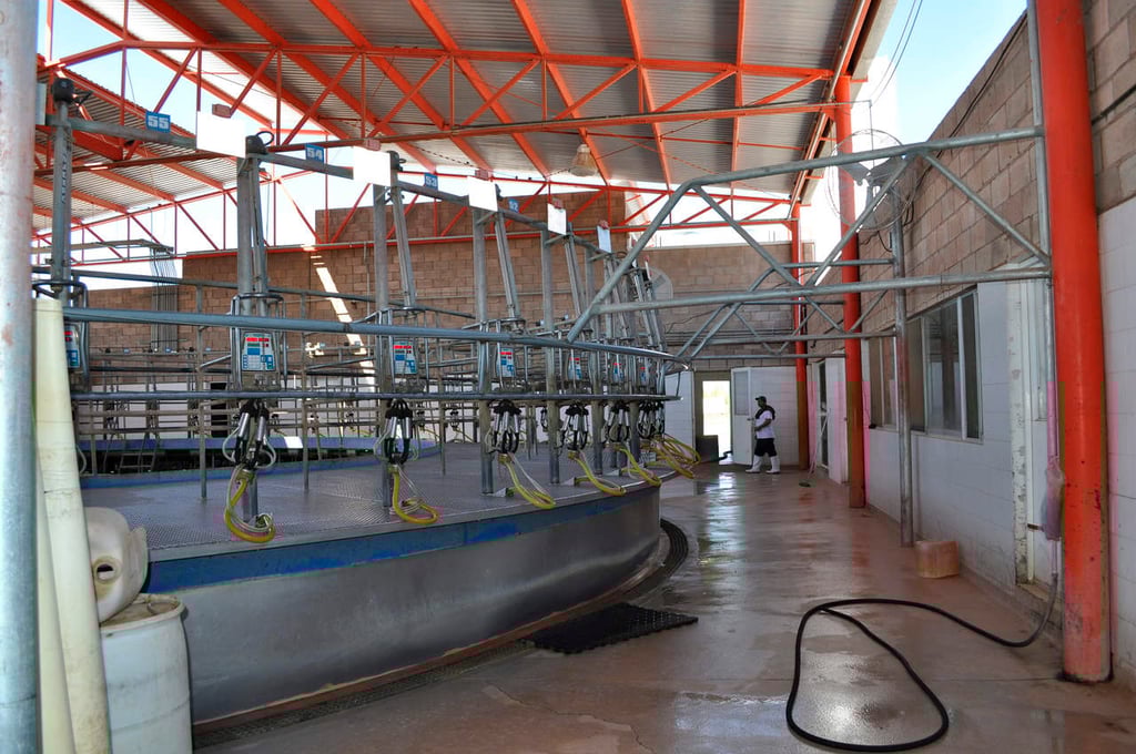 Chilchota instalará nueva planta, asegura Frente Lechero