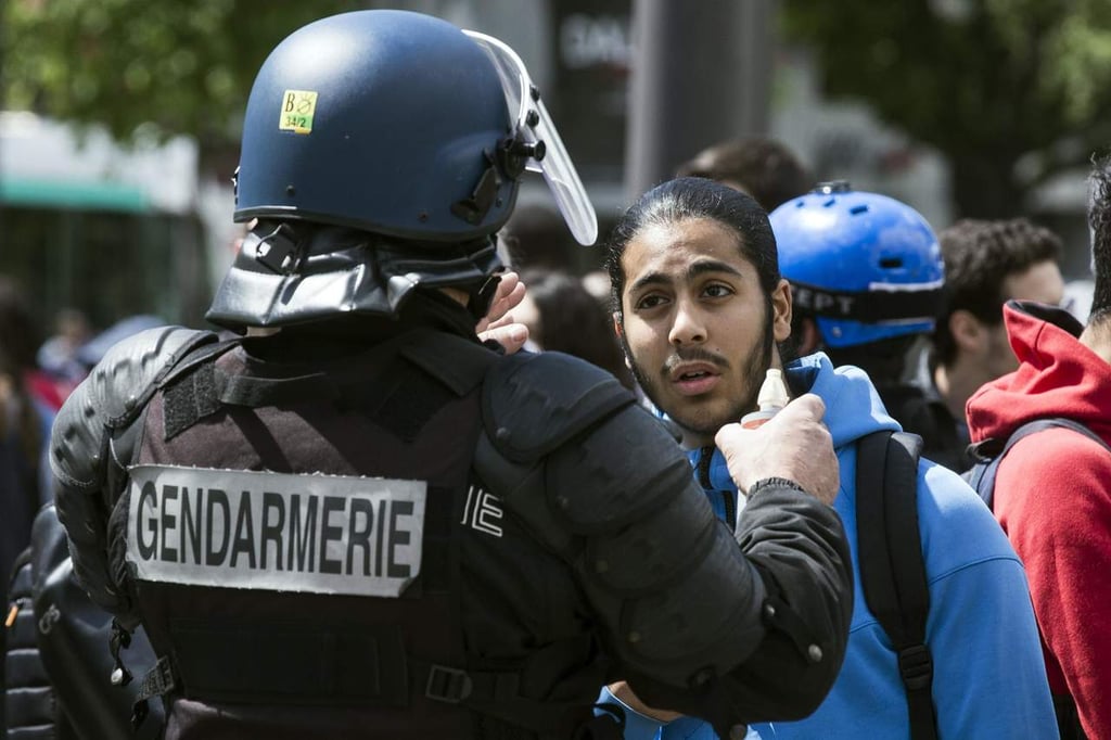 Detienen a nueve en manifestación contra Macron