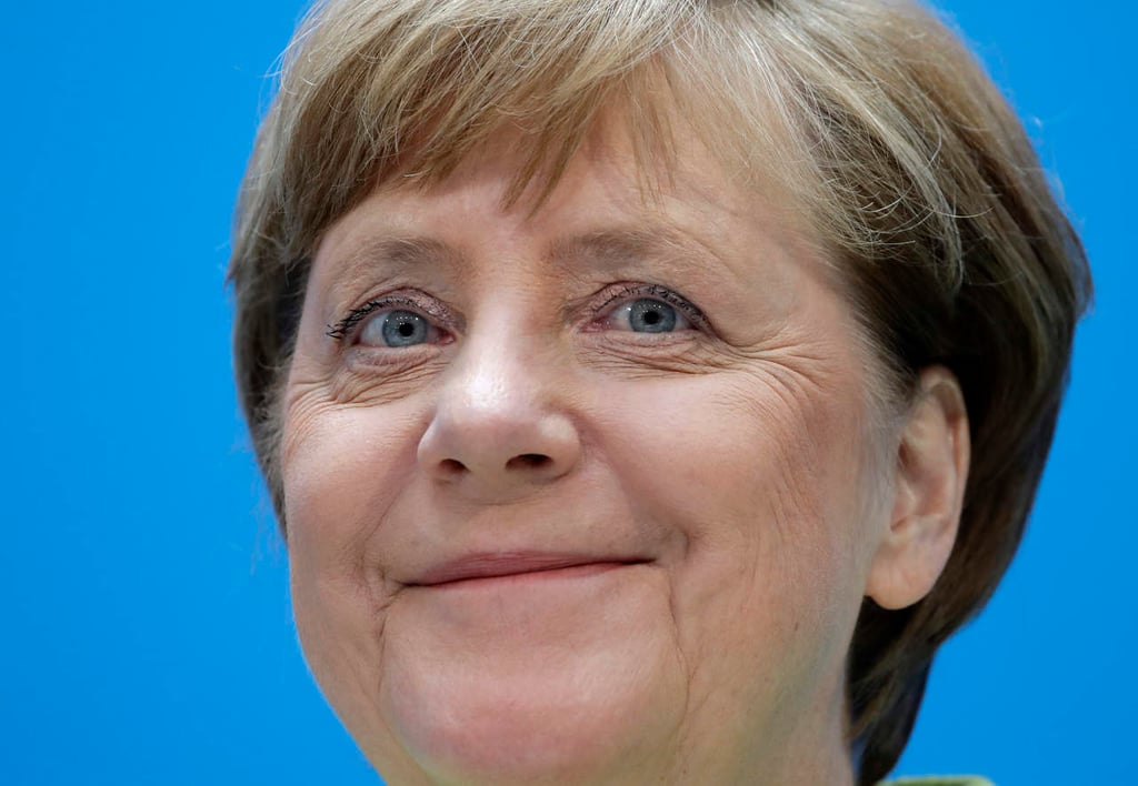 Alegra a Merkel la 'magnífica' victoria de Macron