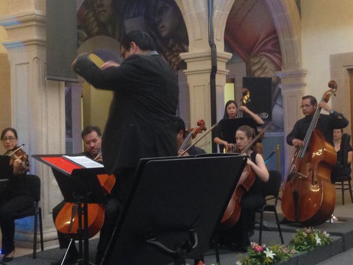Orquesta de Cámara de la UJED ofrece concierto