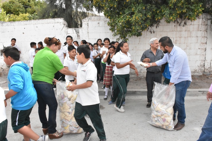 Reconocen el trabajo de las madres