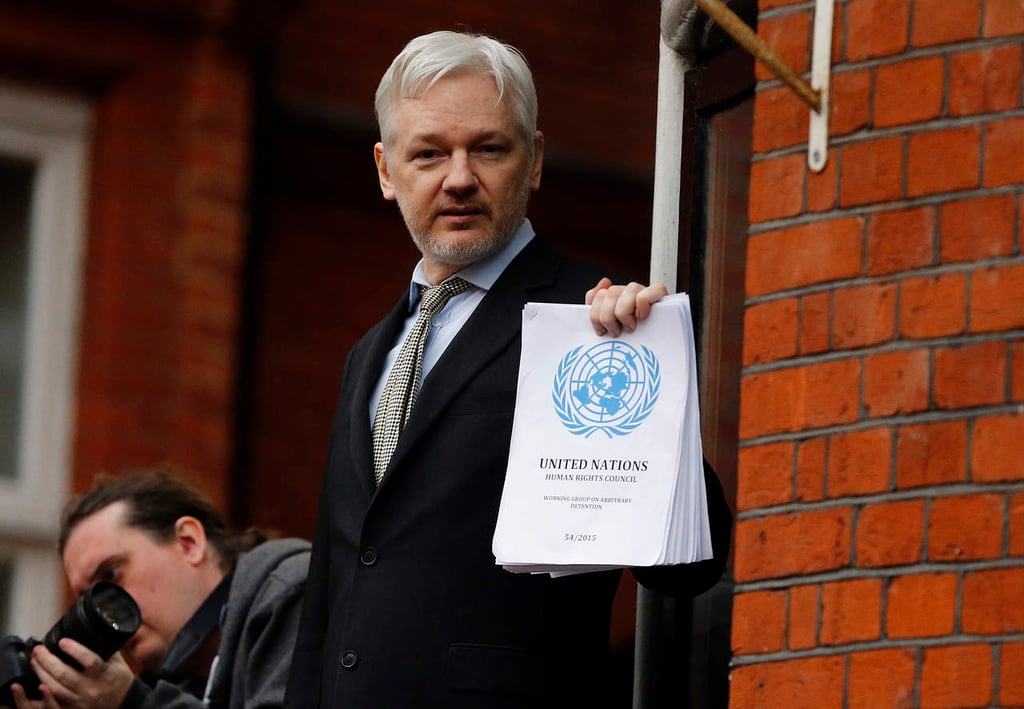 Abogado dice que Assange pedirá asilo en Francia