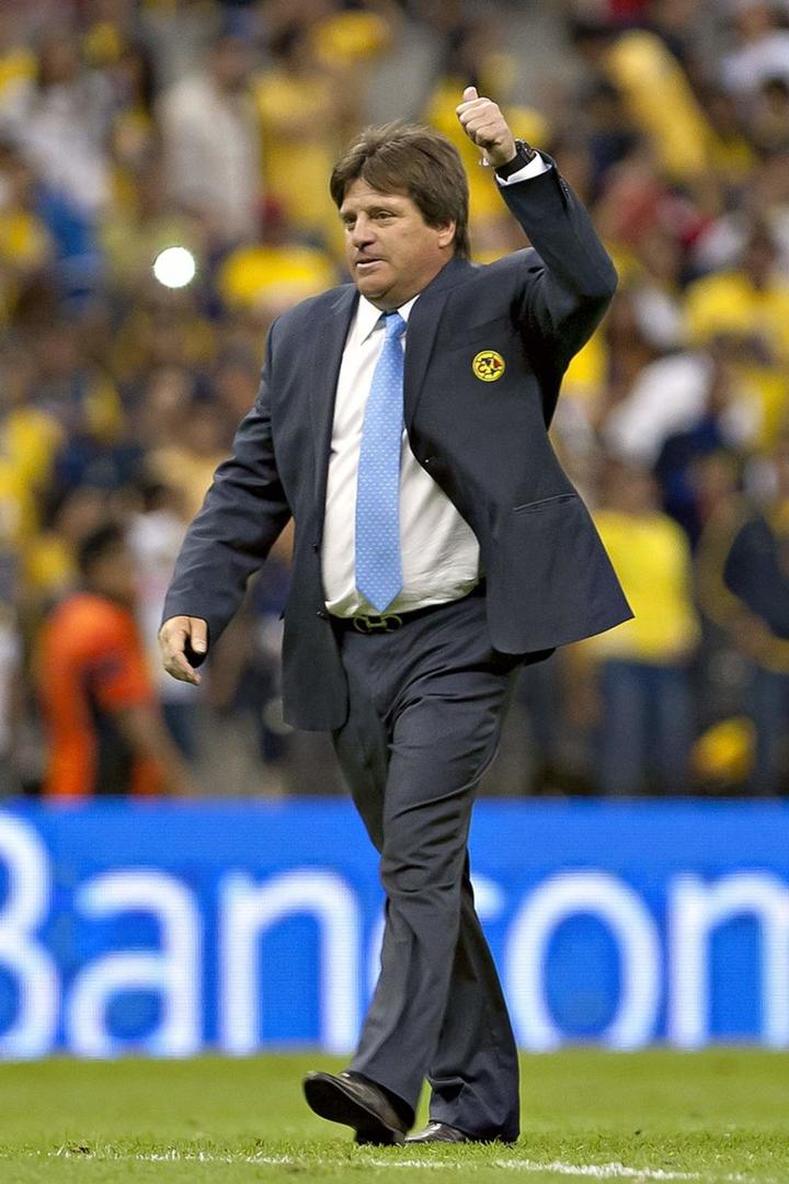 América hace oficial regreso de Miguel Herrera