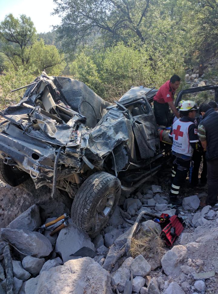 Se salva de morir conductor de Hummer en la Durango-Mazatlán