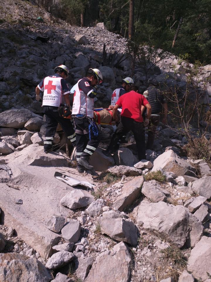 Se salva de morir conductor de Hummer en la Durango-Mazatlán