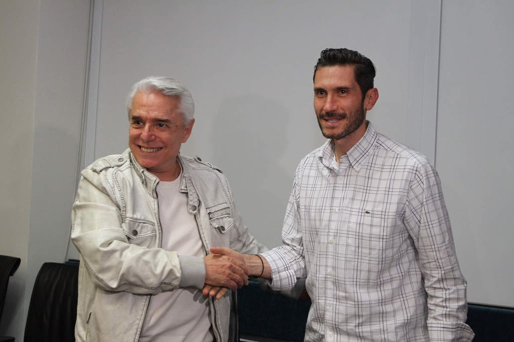 Luego de 20 años, Enrique Guzmán regresa al mundo discográfico