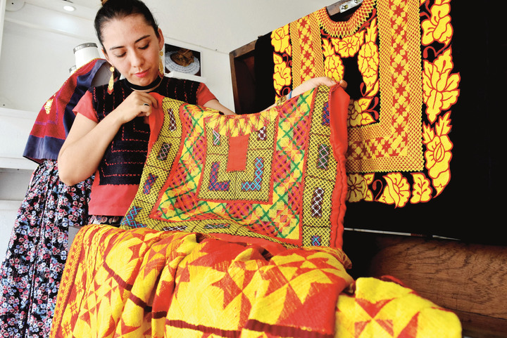 Van contra las telas pirata