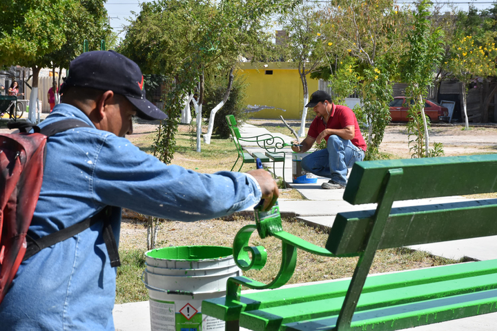 Realizan mejoras  en las áreas verdes