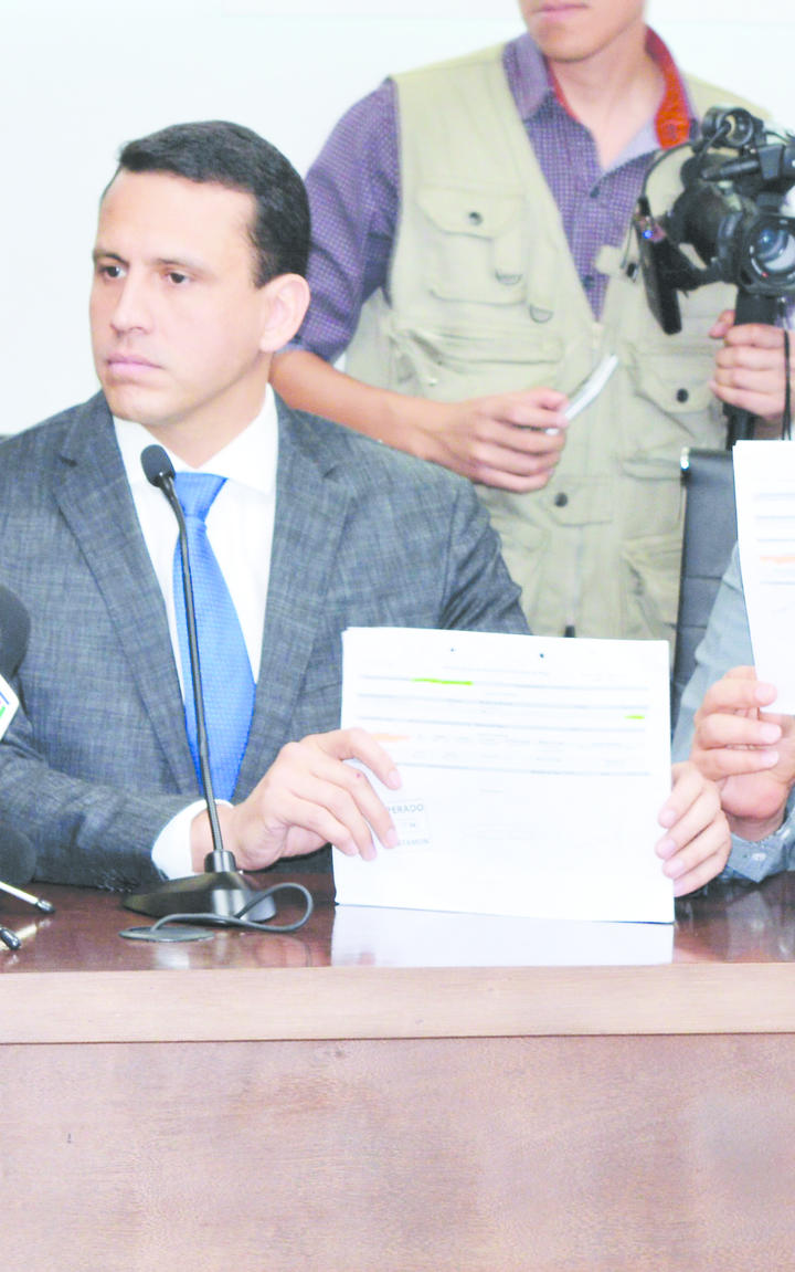 Le piden la renuncia a Francisco Bueno Ayup