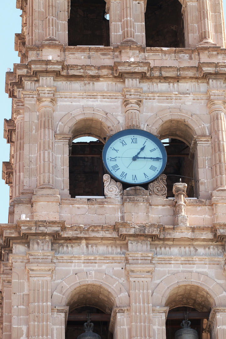Reloj que desechó arzobispo estaba en una casa