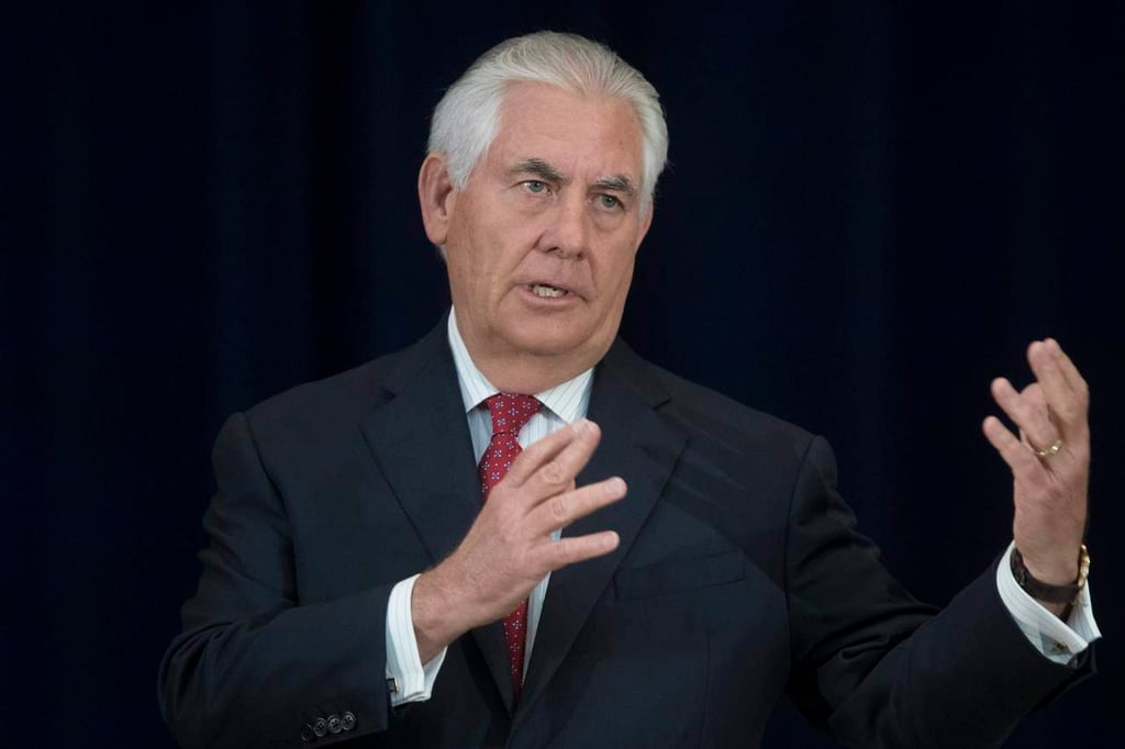 Perfila Tillerson cambios a Cuba; advierte sanciones a Rusia