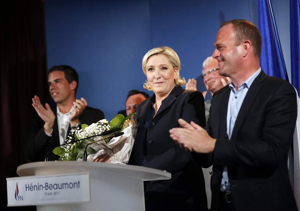 Consigue Le Pen curul en parlamento francés