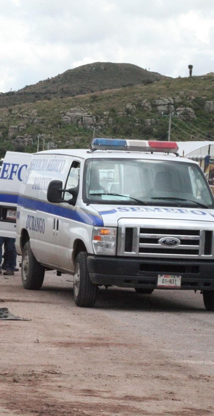 De reversa arrolló y mató a octogenario