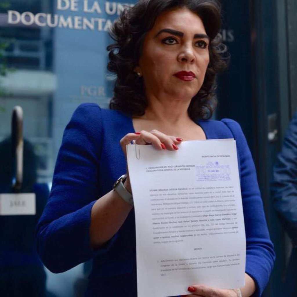 Exgobernadora Ivonne Ortega denuncia presunto espionaje
