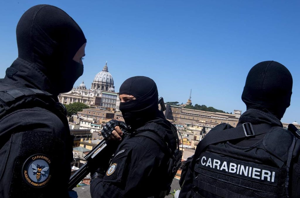 Arrestan a 23 personas en operativo antimafia en Italia