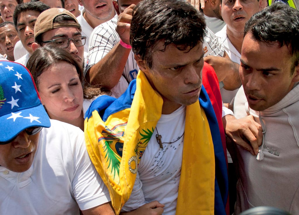 'Me están torturando', grita Leopoldo López desde cárcel venezolana