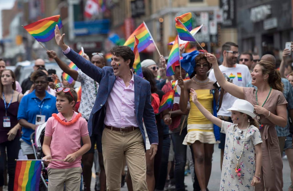 Justin Trudeau encabeza desfile gay en Toronto
