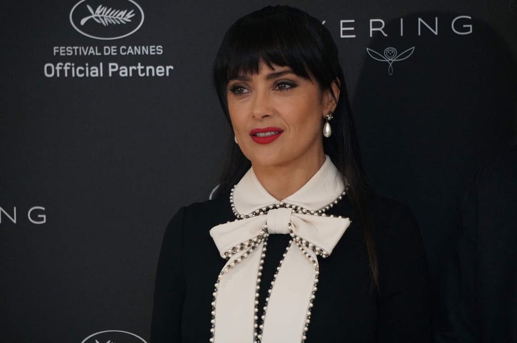 Comparte Salma Hayek foto 'topless'