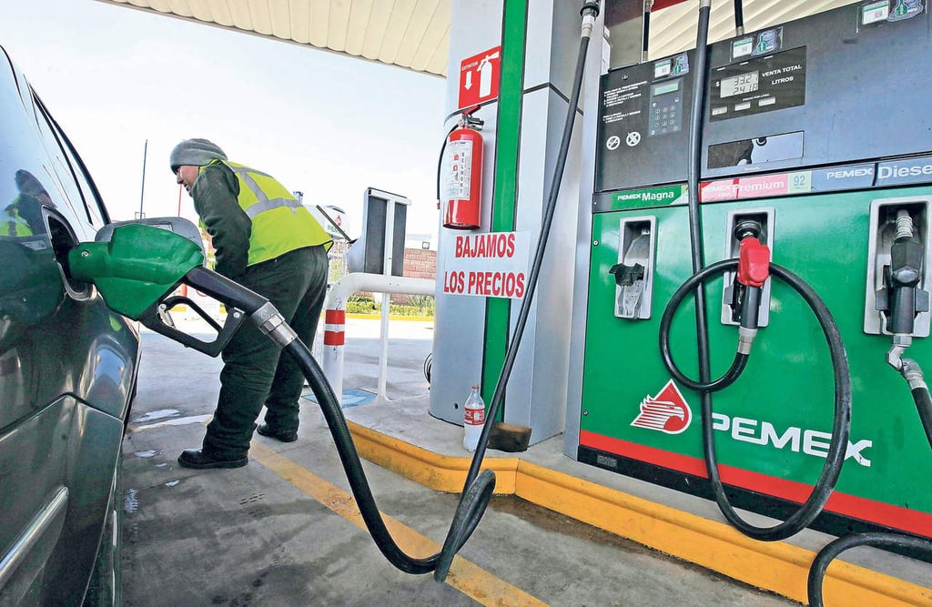 Vende Pemex al doble gasolina que compra de EU