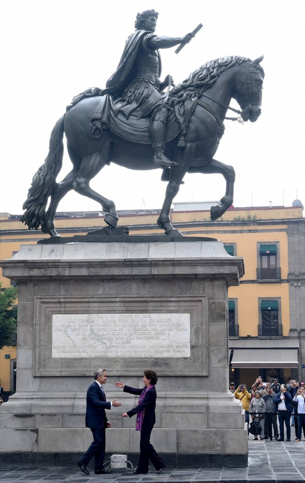 Entregan obra El Caballito