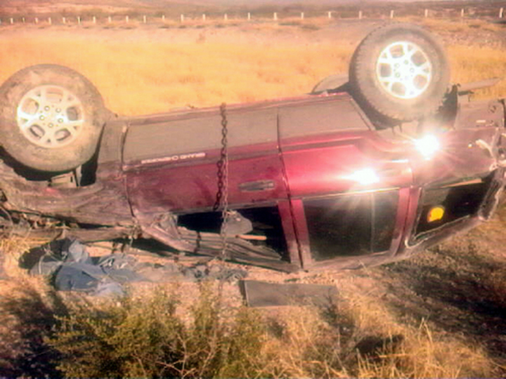 Falla mecánica provoca una mortal volcadura en carretera