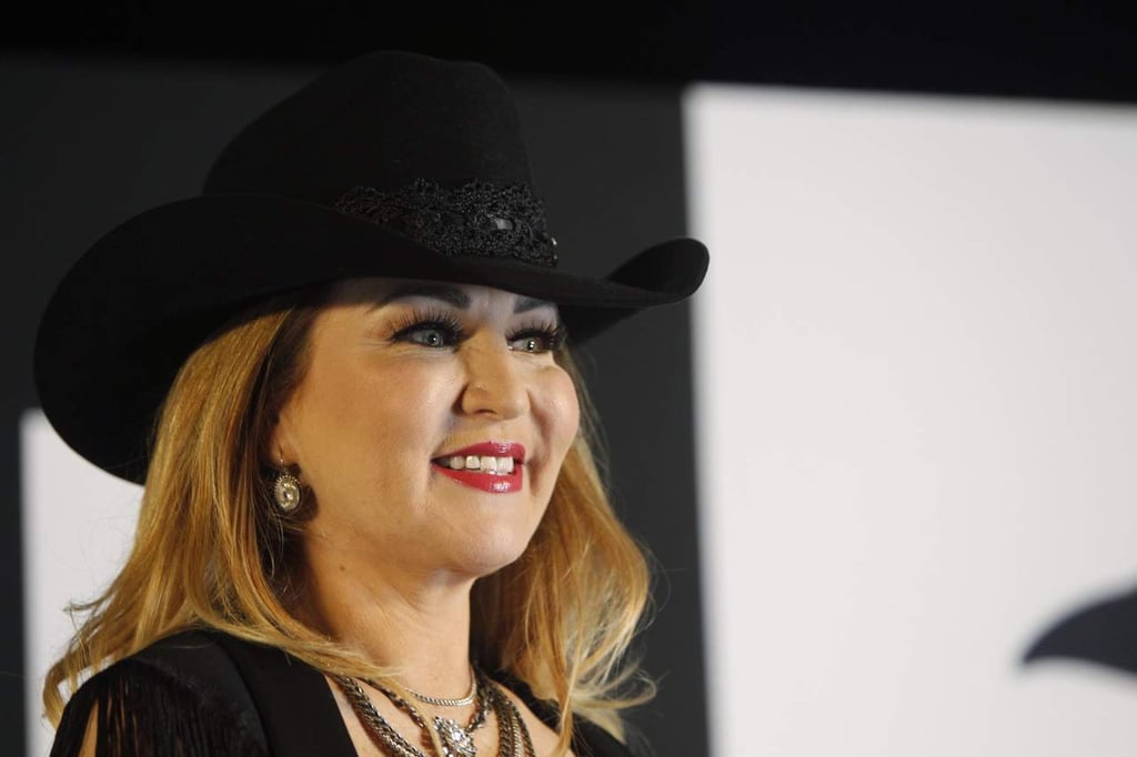 Alicia Villarreal lanza nueva propuesta musical