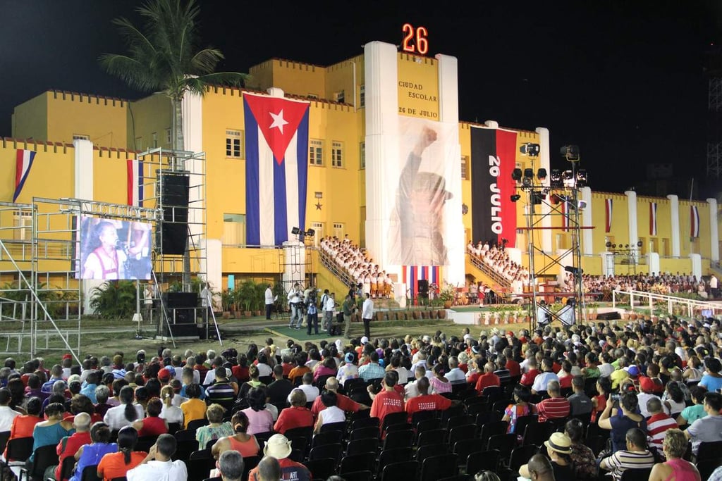 1953: Se produce el asalto del M-26-7 al Cuartel Moncada en Santiago de Cuba