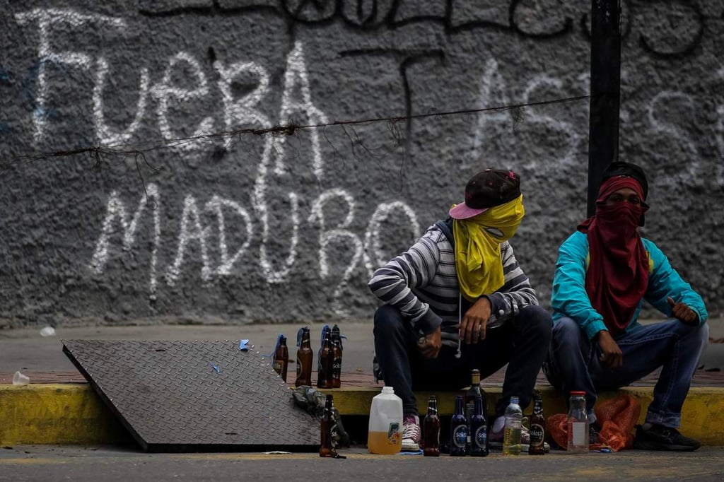 Un muerto y cuatro heridos en inicio de paro general en Venezuela