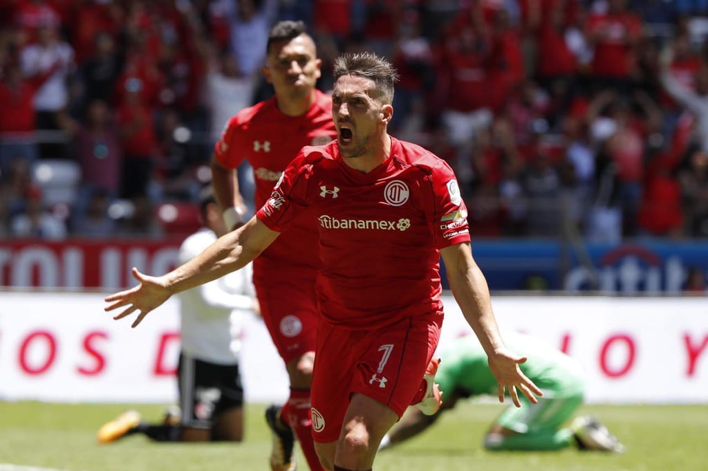 Toluca remonta y gana 3-2 al Atlas