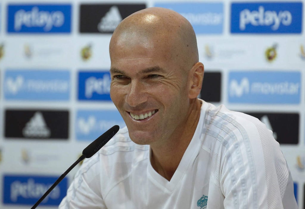 Renueva Zinedine Zidane con Real Madrid hasta 2020