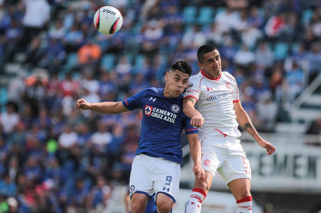 Sigue sin ganar Cruz Azul; empata a ceros contra Toluca