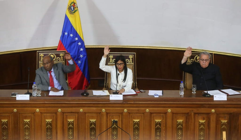 Constituyente de Venezuela adelanta elecciones para octubre