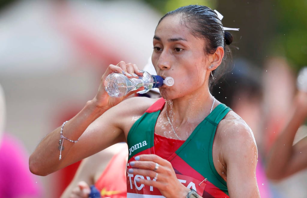 Lupita González gana medalla de plata en Mundial de Atletismo