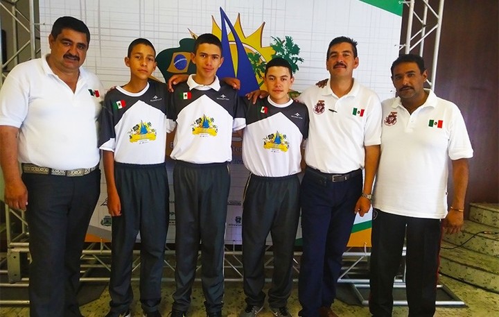 Jovenes duranguenses tienen éxito en Brasil en ESI 2017