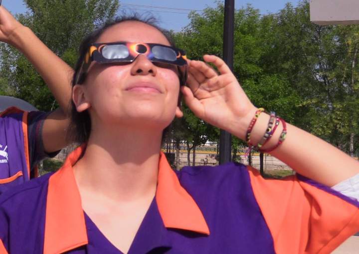 Exhorta SEED a mantener a alumnos dentro de las aulas durante eclipse
