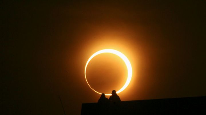 Exhortan a no salir por eclipse