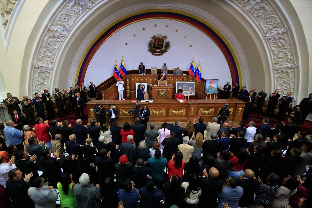 Constituyente venezolana se atribuye facultades del Parlamento por decreto