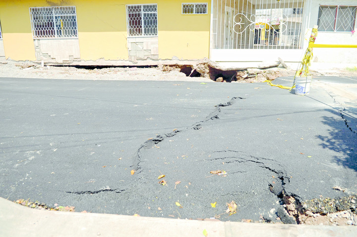 Se daña pavimento de la colonia Buenavista