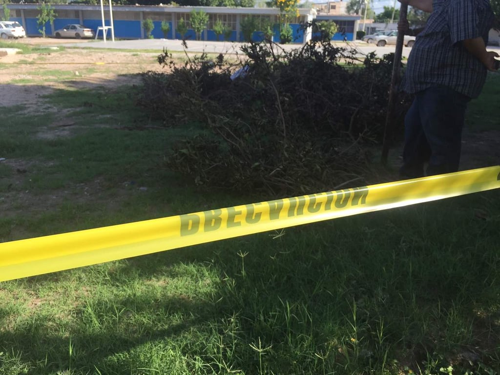 Se registran hundimiento en patio de secundaria de Gómez Palacio