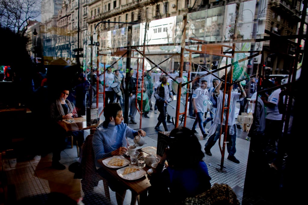 Sindicatos marchan en contra de Macri
