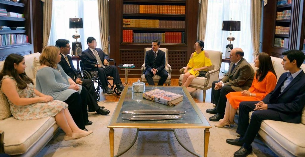 Recibe EPN a niños sobrevivientes de tiroteo en colegio de Monterrey