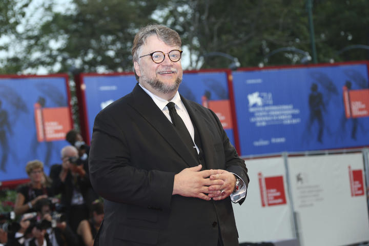 Del Toro triunfa en la 'Mostra'