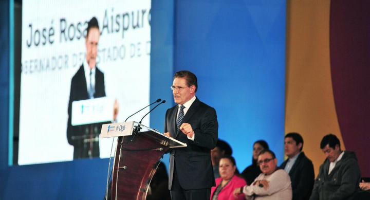 Presenta Aispuro su primer informe a los duranguenses