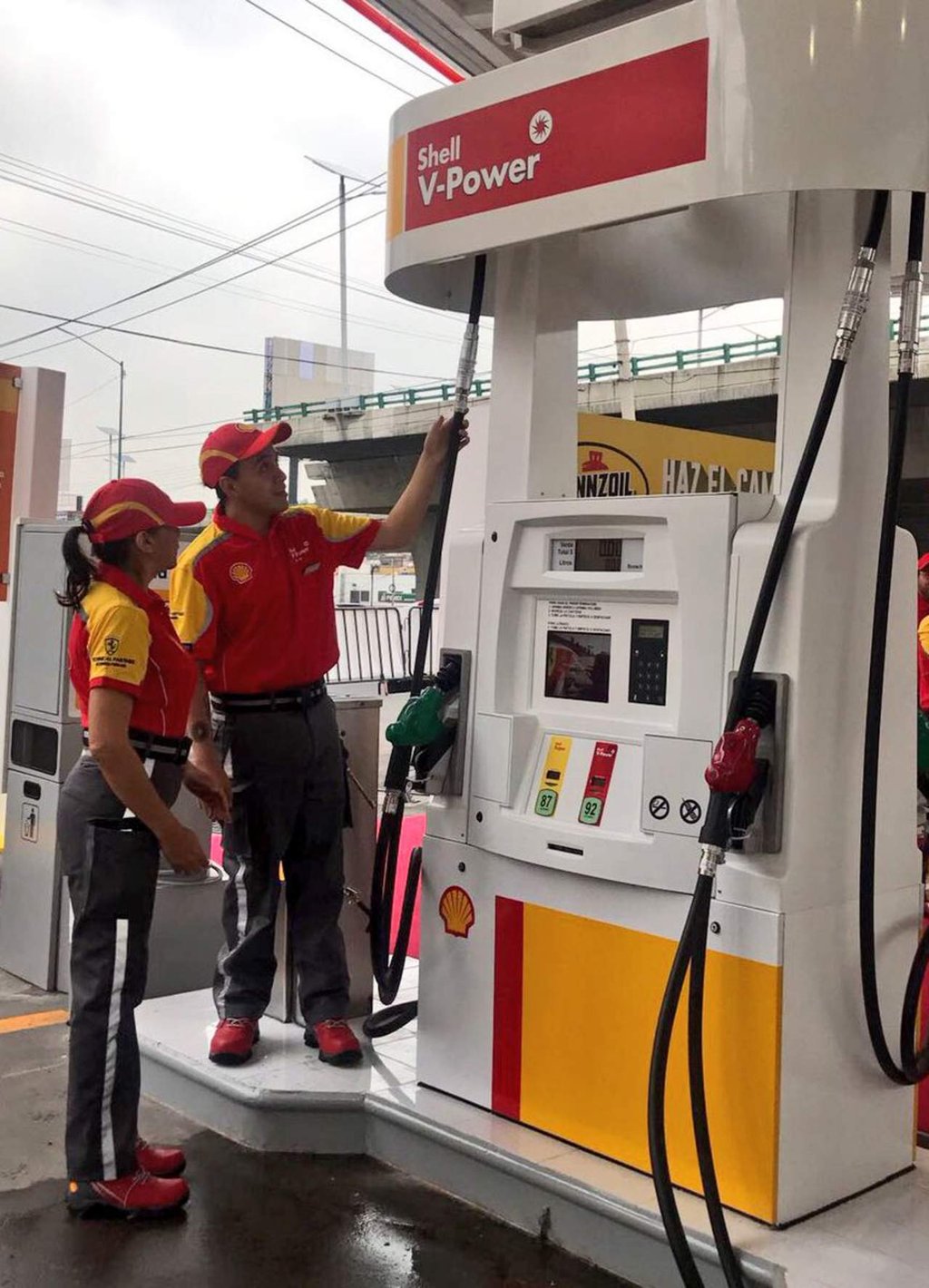 Shell ya tiene su primera gasolinera en México