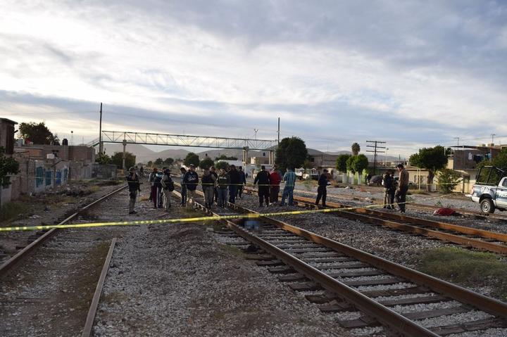 Muere hombre arrollado por el tren